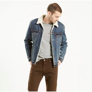 Levi Strauss Sherpa lined trucker jacket M NWOT